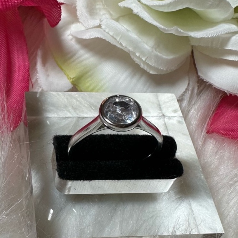 Inlaid Zirconia Diamond Set Ring NEW!